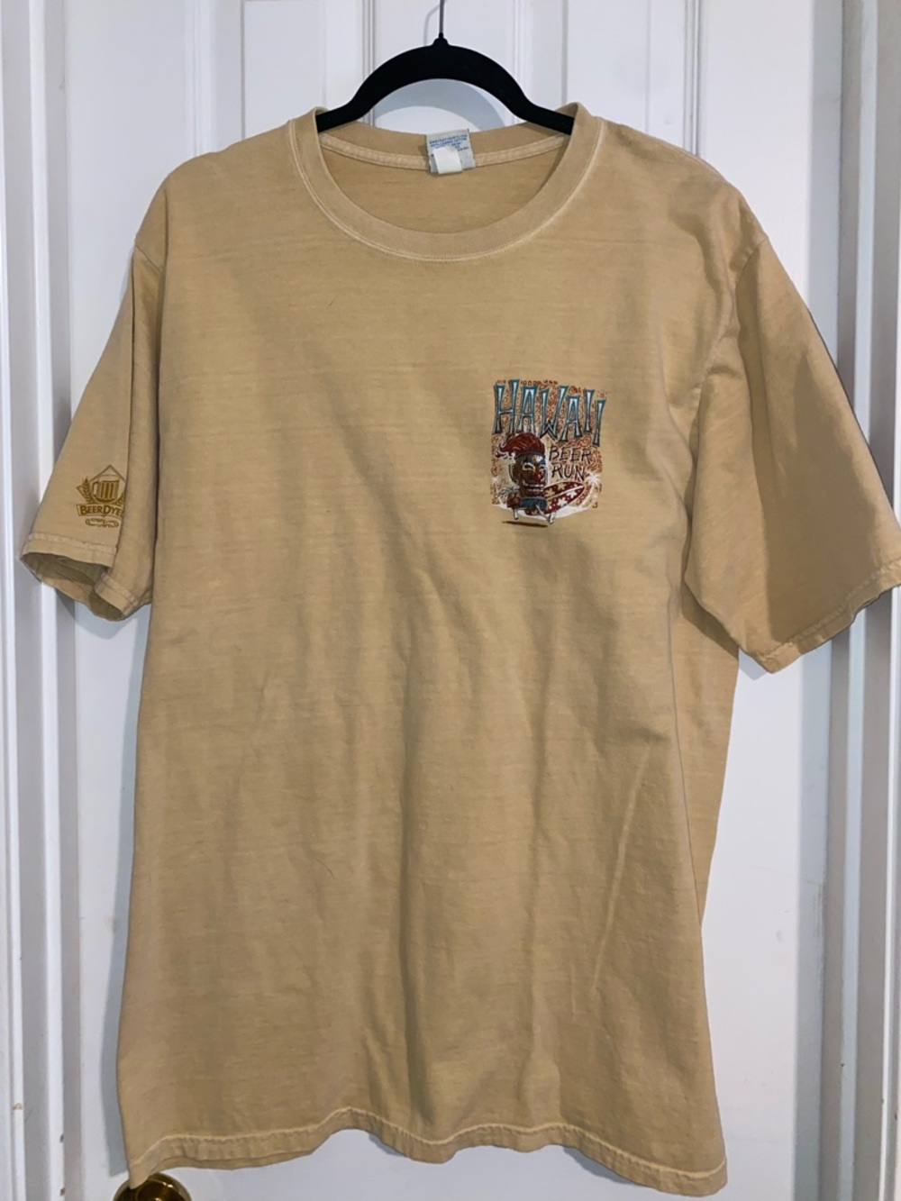 Crazy Shirts Vintage-Style Beer Dyed Hawaii Short Sleeve Graphic Tee